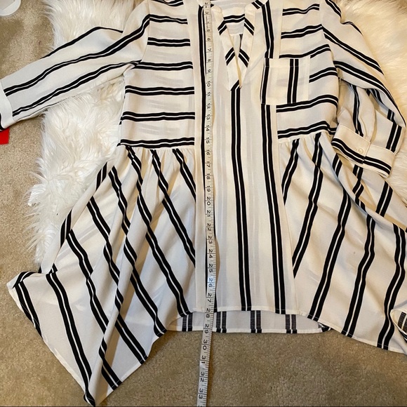 Bou Jeloud White Striped Shark-bite Tunic Small - Picture 9 of 16